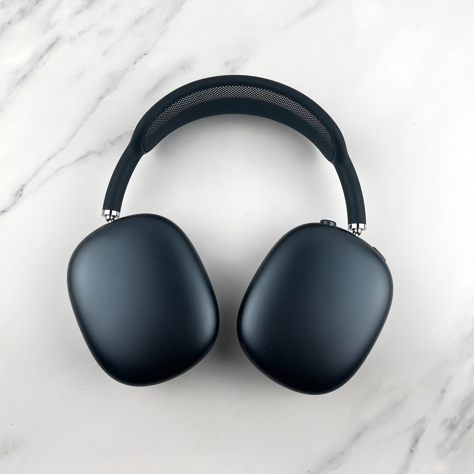 Apple AirPods Max第二世代 ミッドナイト本体 - メルカリ AirPods Max
