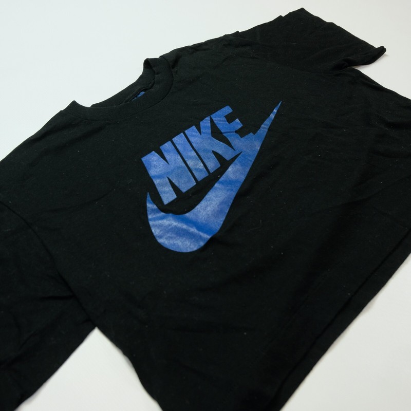 navy blue nike crop top