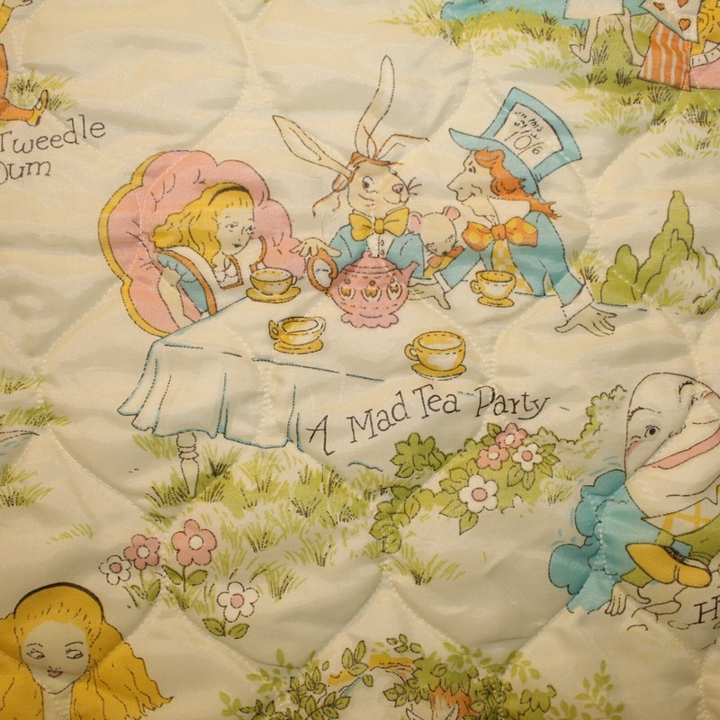 Vintage Alice in Wonderland Quilted Top Ruffle Edge Bedspread Coverlet Cover