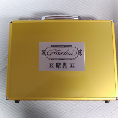 2021 Panini Flawless Collegiate Empty Gold Brief Case (with Keys) no cards