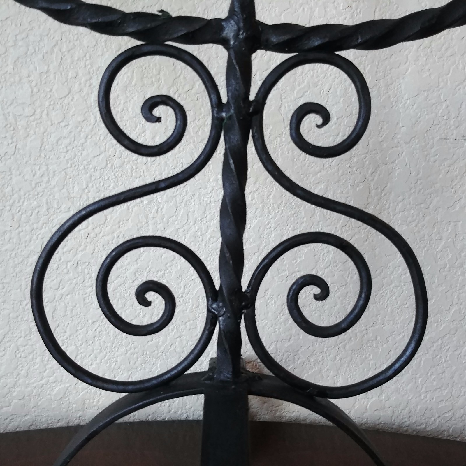 VINTAGE BLACK WROUGHT IRON 3 TIER CANDELABRA TAPER CANDLE HOLDER / STICK