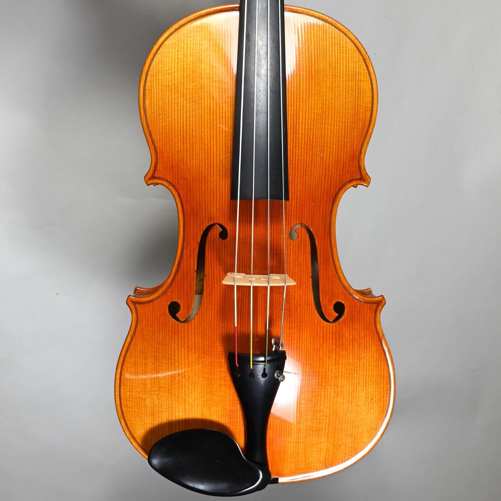 Suzuki No. 5 Viola (Professional - Orchestra), Japan, 15.5