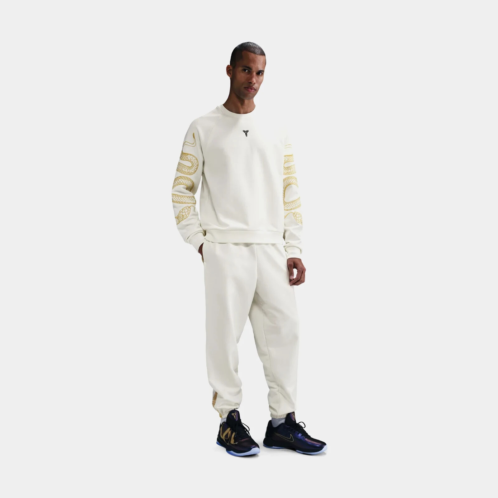 Nike Kobe Mamba Crewneck コービー マンバ クルーネック Nike Kobe Year of Mamba Thermal Crewneck Black HQ4697-010