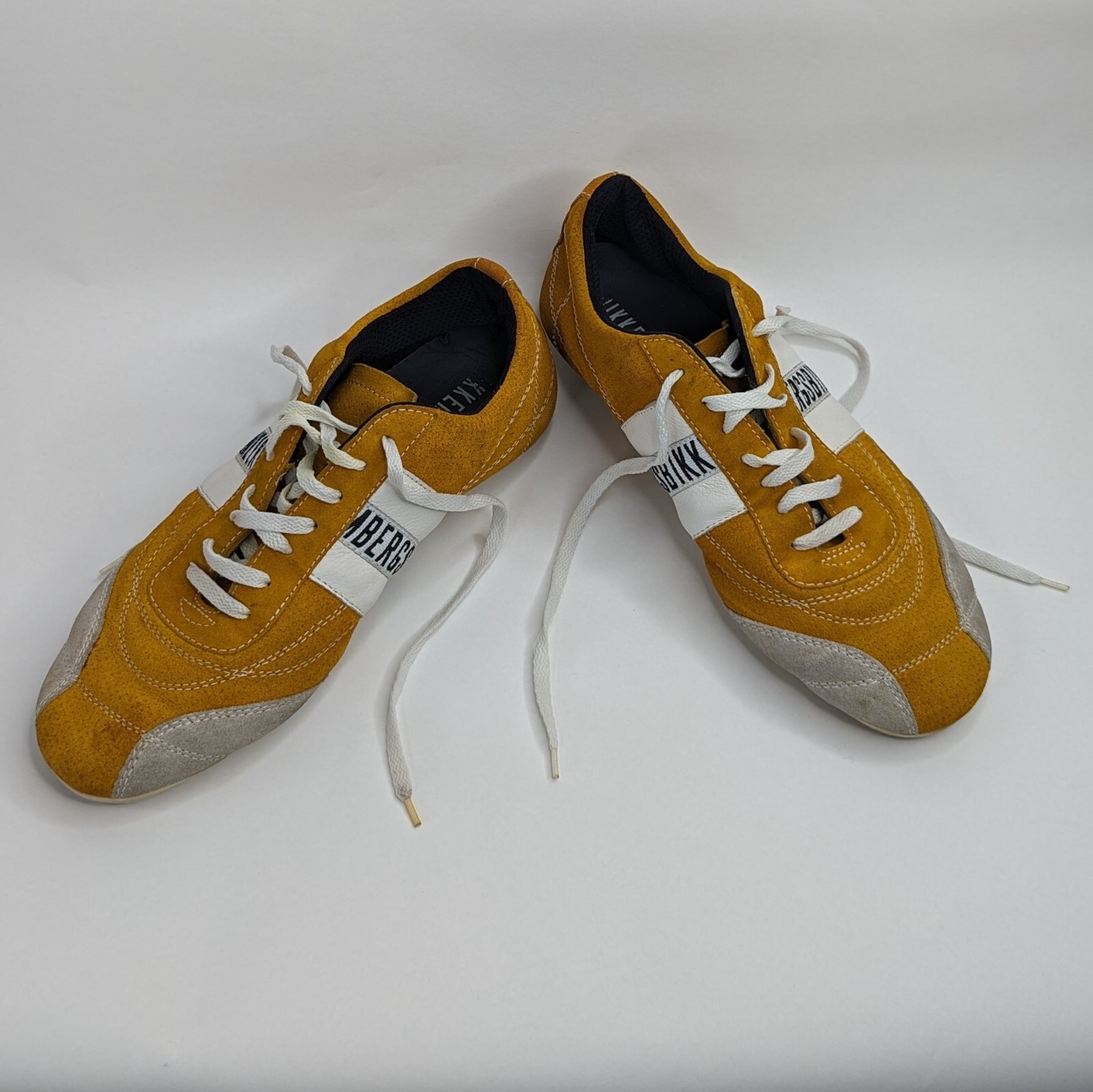 靴 DIRK BIKKEMBERGS FOOTBALL SHOES Y2K 2000's Football Shoes (39,5 EU) – Bintagged