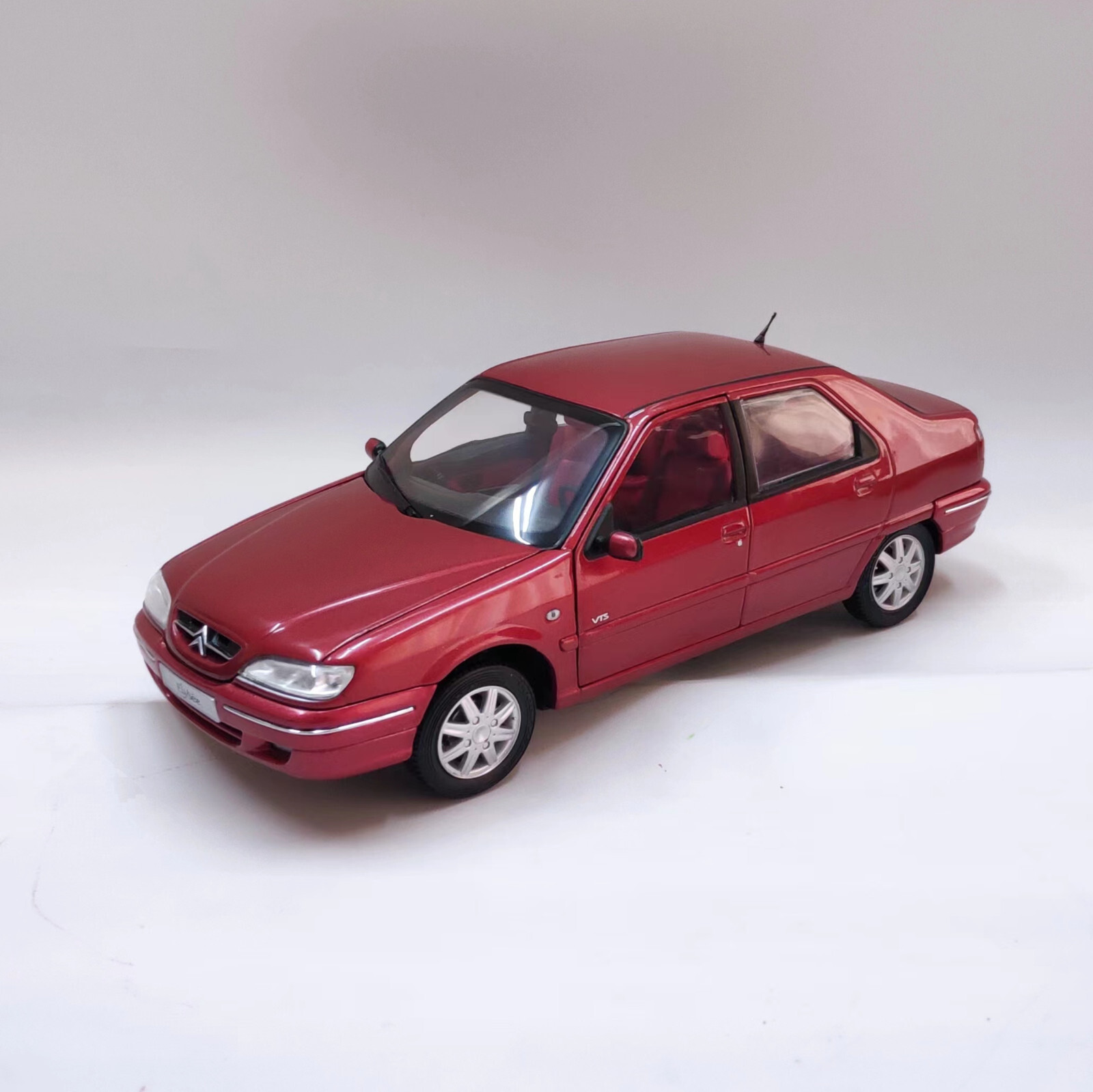 1/18 Citroen ZX Sedan/ Elysee car 2004 China Citroen Dealer