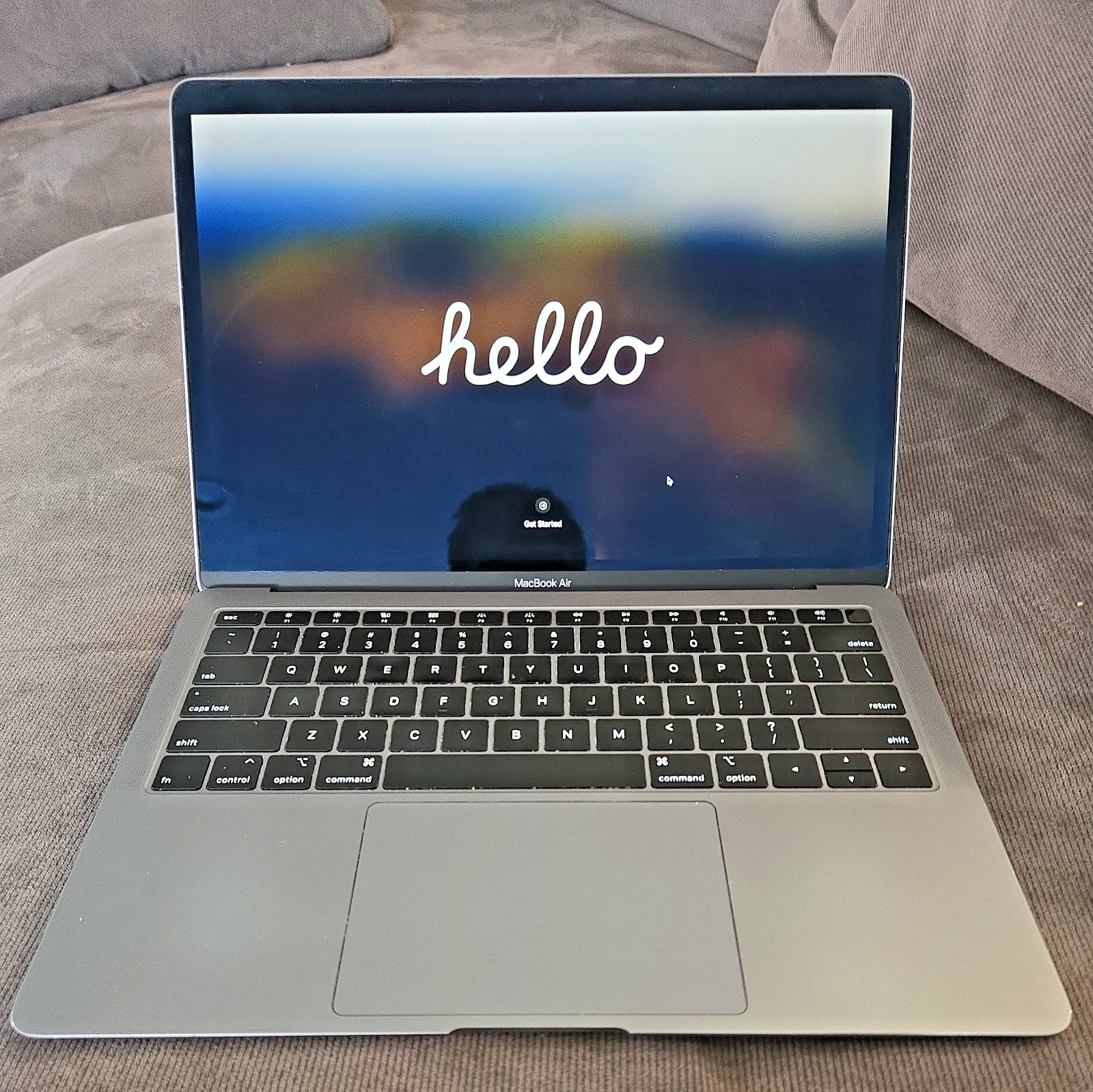ノートPC Apple - 2019 MacBook Air 13inch 8GB SSD128 GB Amazon.com: Apple 2019 MacBook Air with 1.6GHz Intel Core i5