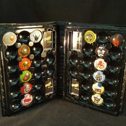 Roxx Storage Collector Carrying Case Includes 14 Classic Roxx & 12 Cards