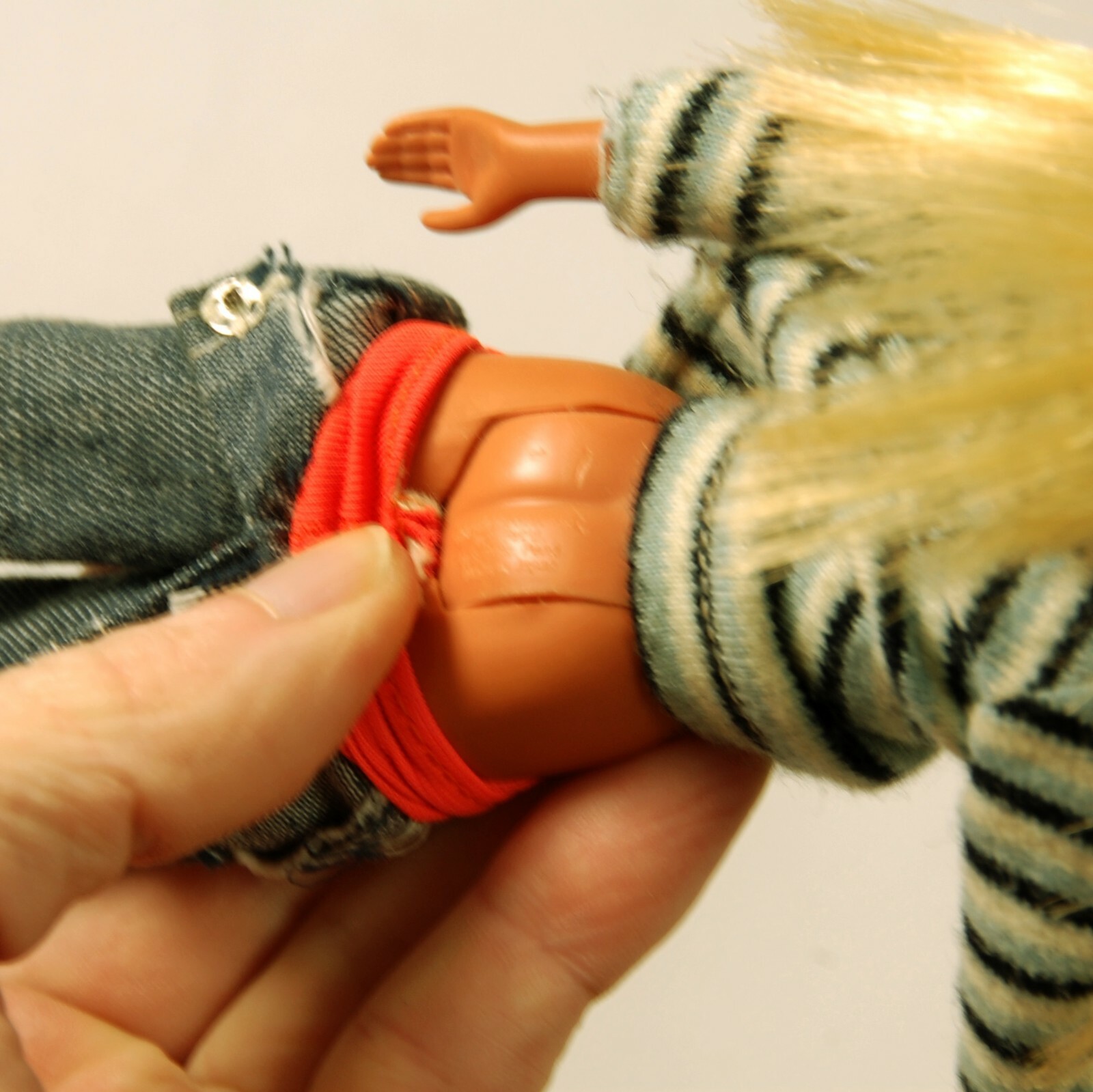 Vintage 1967 Blonde Twist and Turn Sunsational Skipper Doll