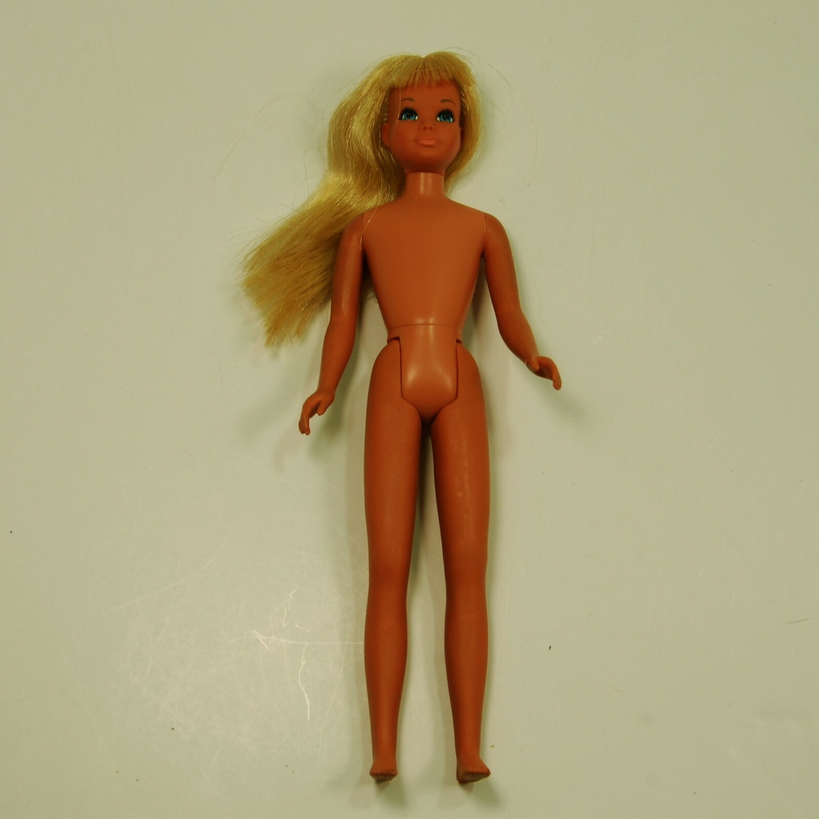 Vintage 1967 Blonde Twist and Turn Sunsational Skipper Doll