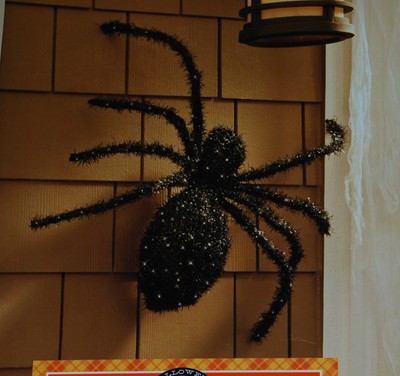 LED WALL CREEPY SCARY TINSEL SPIDER INDOODR/OUTDOOR HALLOWEEN YARD DECORATION