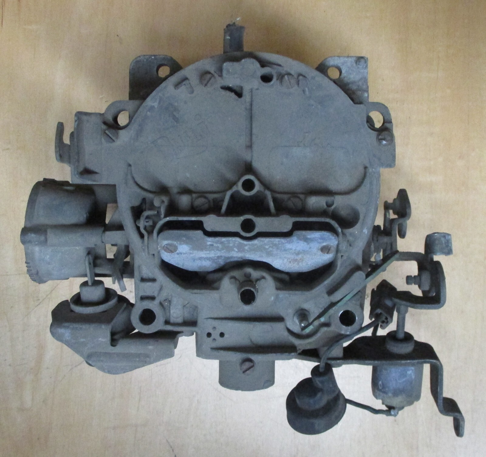 USED ROCHESTER DUAL-JET 200 CARBURETOR 7045358 C7 0515 R2 USED ROCHESTER DUAL-JET 200 CARBURETOR 7045358 C7 0515 R2