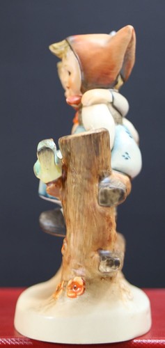 Goebel M.I. Hummel figurine #179 "Coquettes" TMK3, 5" tall Germany