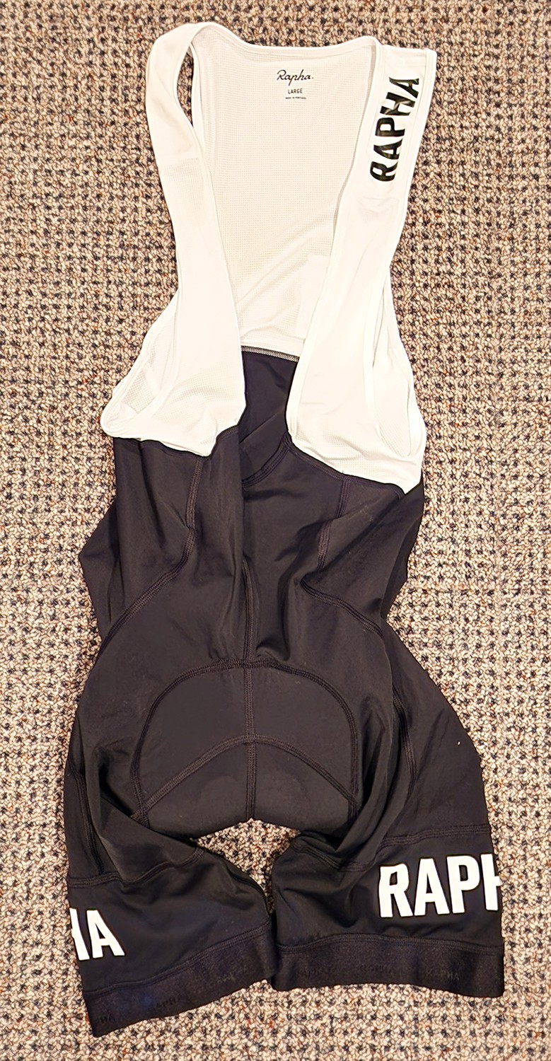 ラファ rapha PRO TEAM TRAINNING BIB SHORTS Rapha Pro Team Training bib shorts review | BikeRadar
