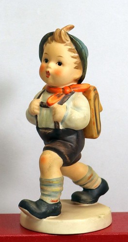 Goebel M.I. Hummel #82/0 "School Boy" Figurine TMK5 5" tall Germany