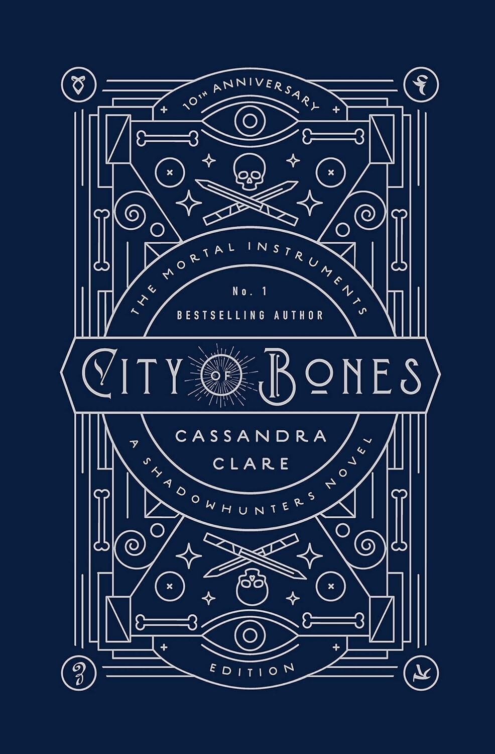 The Mortal Instruments： City of Bones Amazon.com: City of Bones (The Mortal Instruments Book 1
