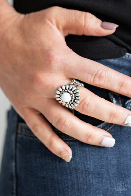 Poppy Pep White Ring Paparazzi New
