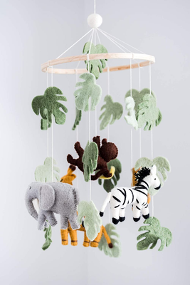 Animal baby room clearance decor