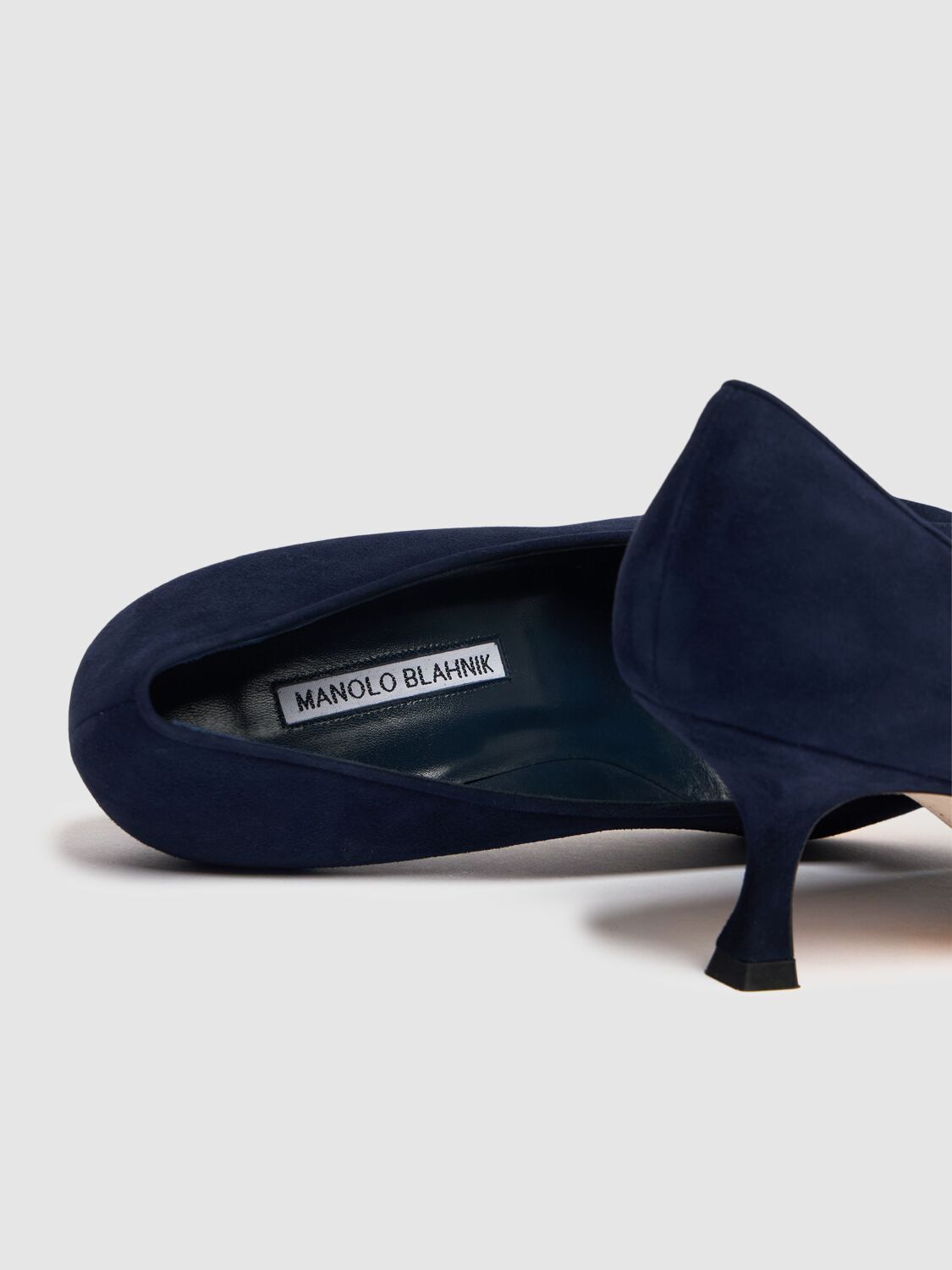 Pre-owned Manolo Blahnik Maysale Navy Suede 50mm Pumps Fw24 In Blue