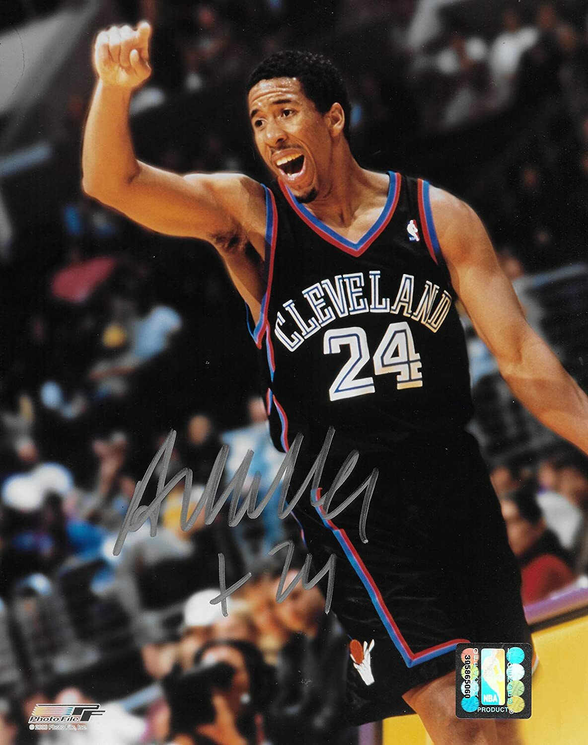 Andre Miller signed Cleveland Cavaliers basketball 8x10 photo COA. Andre Miller signed Cleveland Cavaliers basketball 8x10 photo COA.
