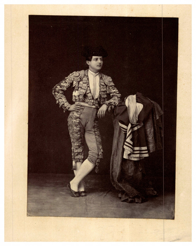 Espana, Torero En Traje Tradicional  Tirage AlbuminÃ©  17x13,5  Circa 1890 