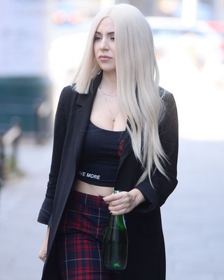 SEXY AVA MAX 8x10 PHOTO *