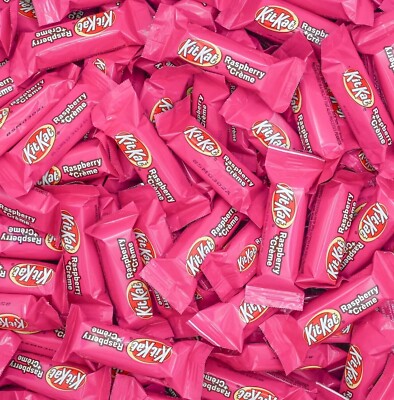 KIT KAT Raspberry Flavor White Crème, Crisp Wafers Bulk Mini (2 Pounds) LIMITED