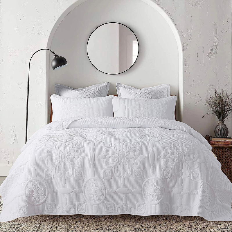 White Damask Quilt California Cal King Size Bedding Sets with 2 Pillow Shams, Oversized Boho Bedspread Lightweight Soft Farmhouse Vintage Coverlet Jacquard Pattern Bed Cover for All Season, 3 Pieces