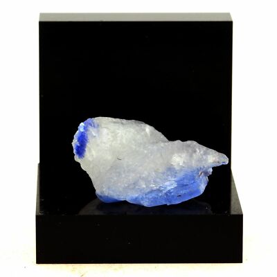 Quartz + Dumortierite. 49.0 Ct. Vaca Morta Quarry, Bahia, Brazil