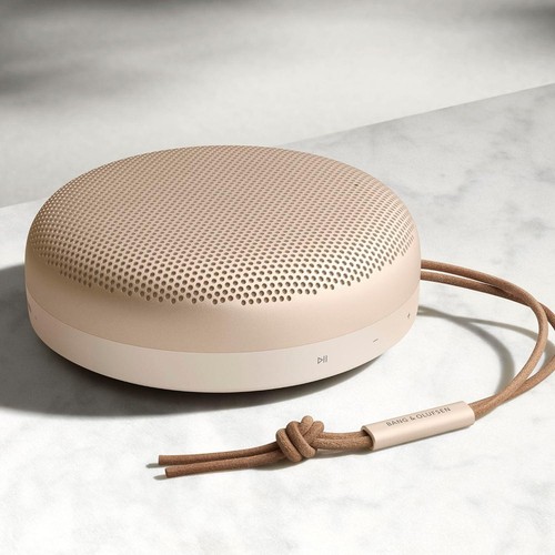 Bang & Olufsen — Водонепроницаемая Bluetooth-колонка Beosound A1 2-го поколения, золотистый тон