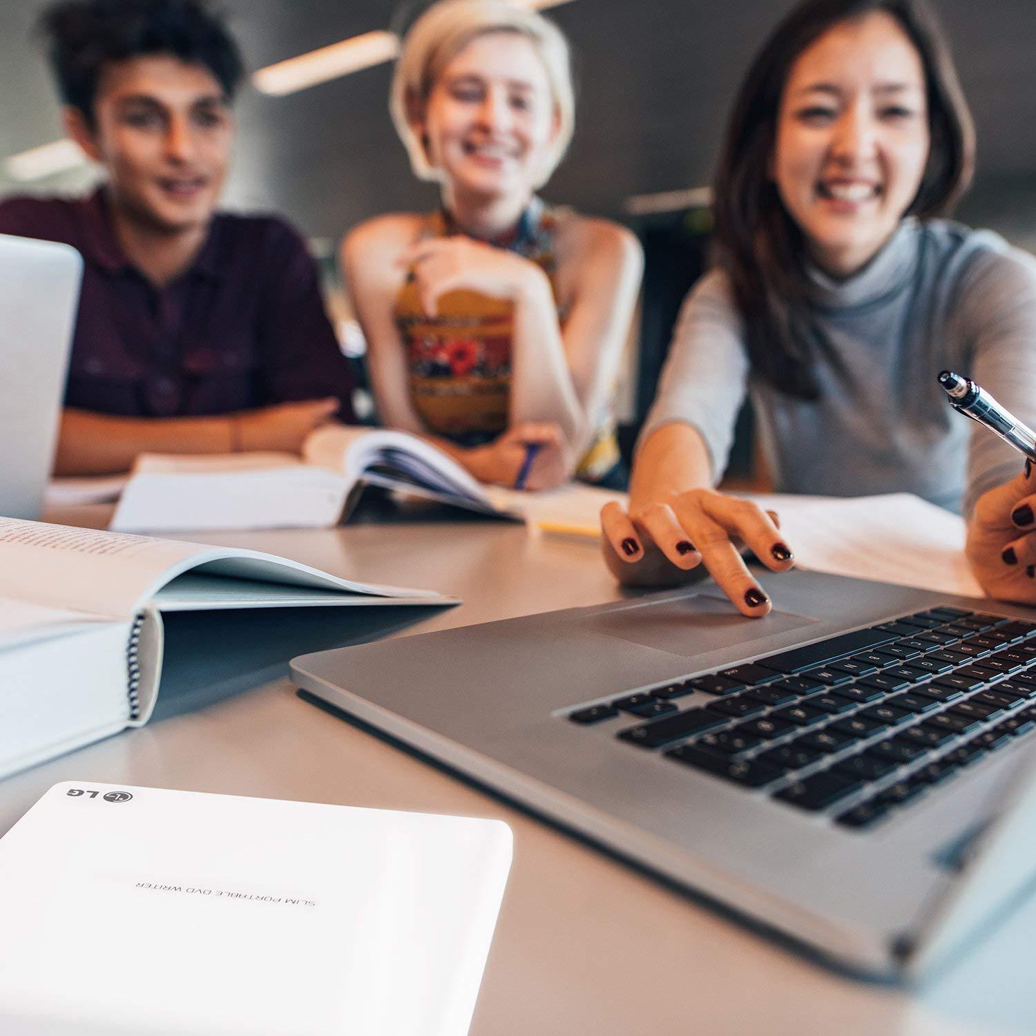 LG Electronics 8X USB 2.0 Super Multi Ultra Slim Portable DVD+/-RW External Driv