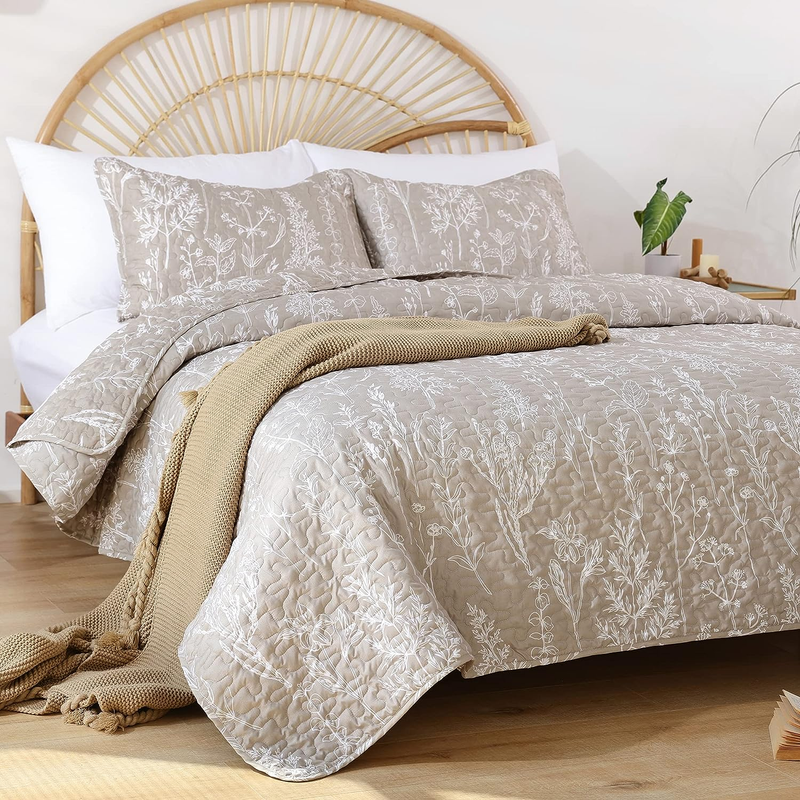Quilt Queen Size Oatmeal Bed Spread with White Floral Pattern Botanical Microfib