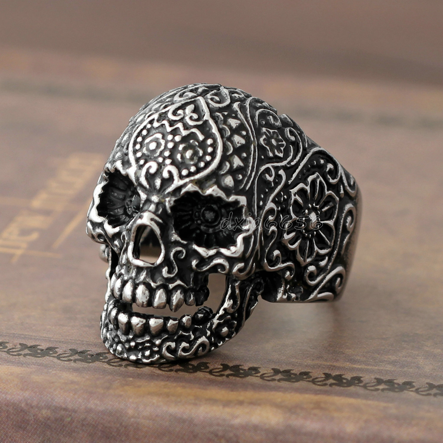 ミュージシャン l Ring CAP (Charcoal Gray) Metal Ring CAP (Charcoal Gray) - ZUTOMAYO MART