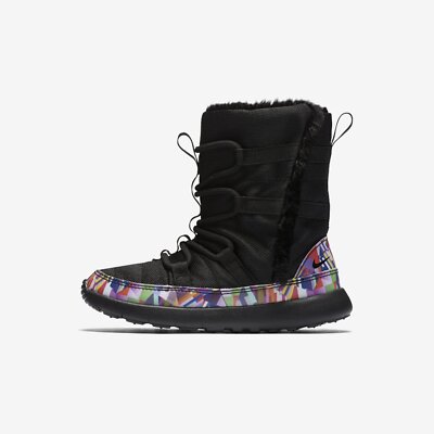 

Nike Roshe One Hi Print Black/Black-Hyper Violet-White для маленьких детей (807745 002), Черный