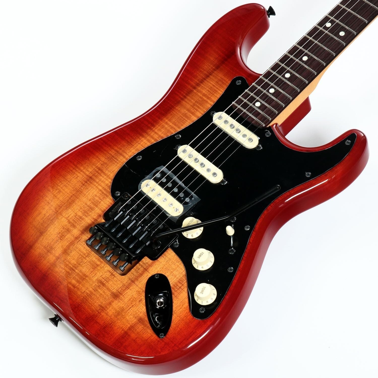 Fender FSR MIJ Hybrid II Stratocaster HSS Koa Top Black Fender FSR MIJ Hybrid II Stratocaster HSS Koa Top Black