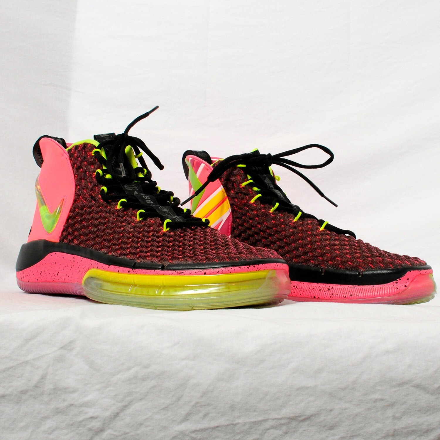 aq5600 nike