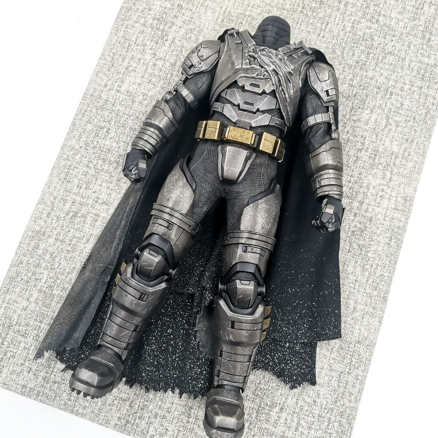 BATMAN ARMORY+ゴードン本部長フィギュアSET HOTTOYS Preorder! Hot Toys MMS750 Batman The Dark Knight - 1/6th