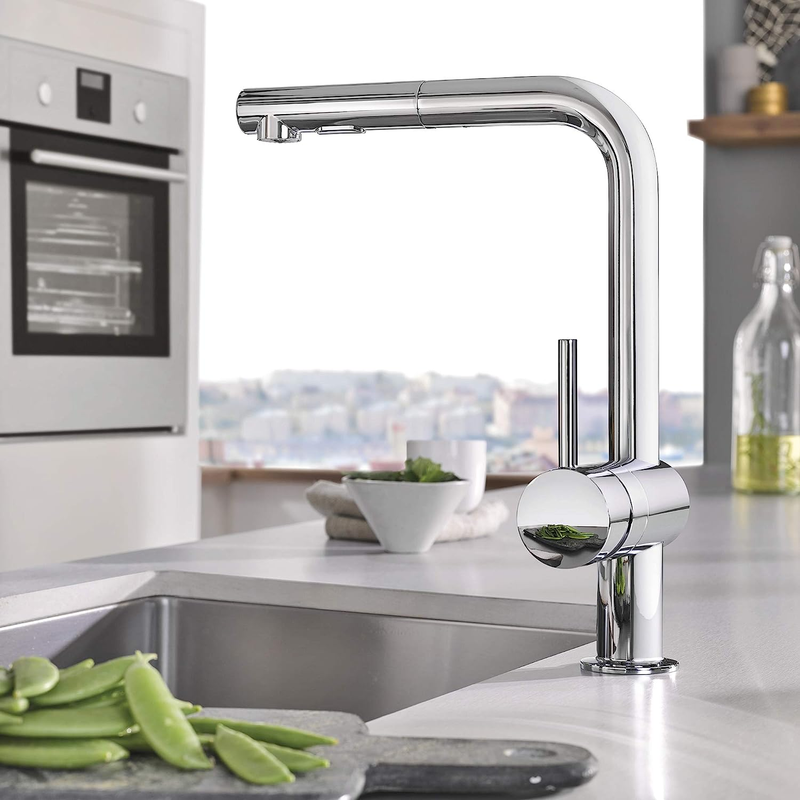 30300000 Minta Single-Handle Pull-Out Kitchen Faucet Starlight Chrome