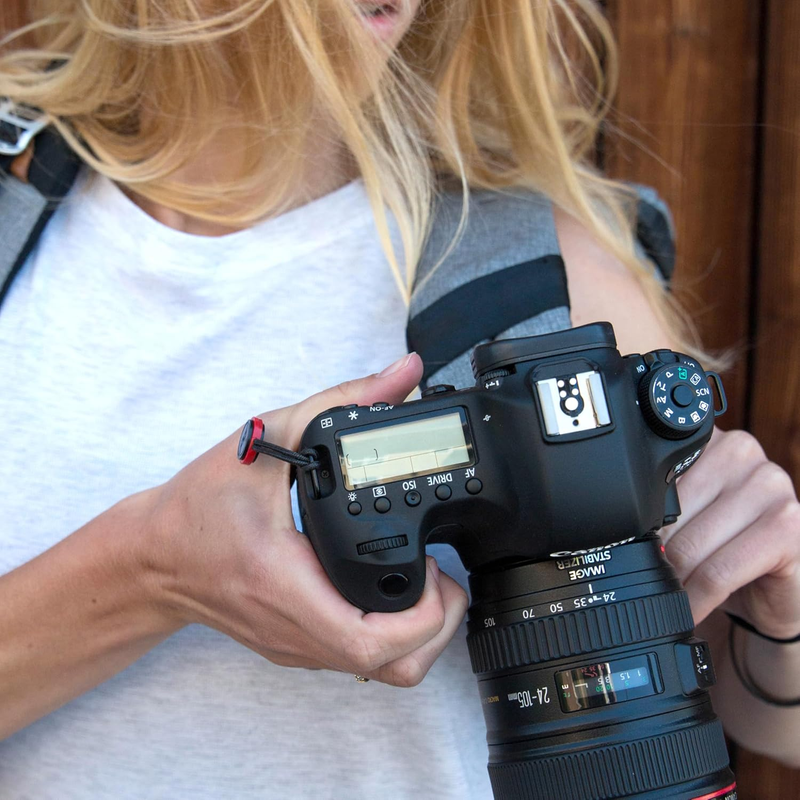 Capture Camera Clip V3, Black with Plate, Holds DSLR, Compact and Point and Shoo