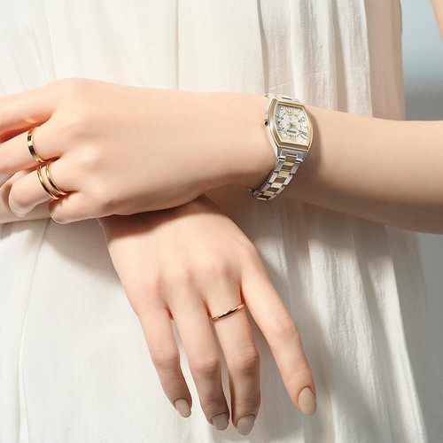 Pre-owned Seiko Lukia Ssvw216 Standard Collection Tonneau Gold Watch Women Box