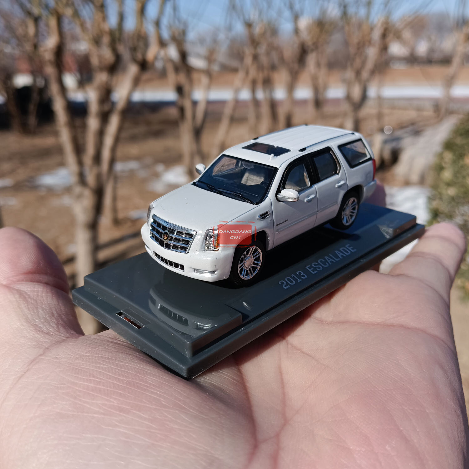 1/64エスカレード 1:64 Alloy diecast car model Cadillac Escalade ESV SUV 2023