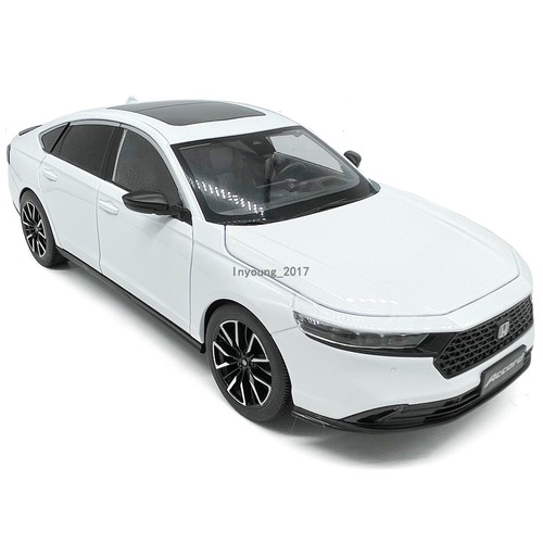 Honda Accord 1/18 ミニカー ホワイト 1:18 Honda Accord Model Car Diecast Toy Cars Toys for Boys