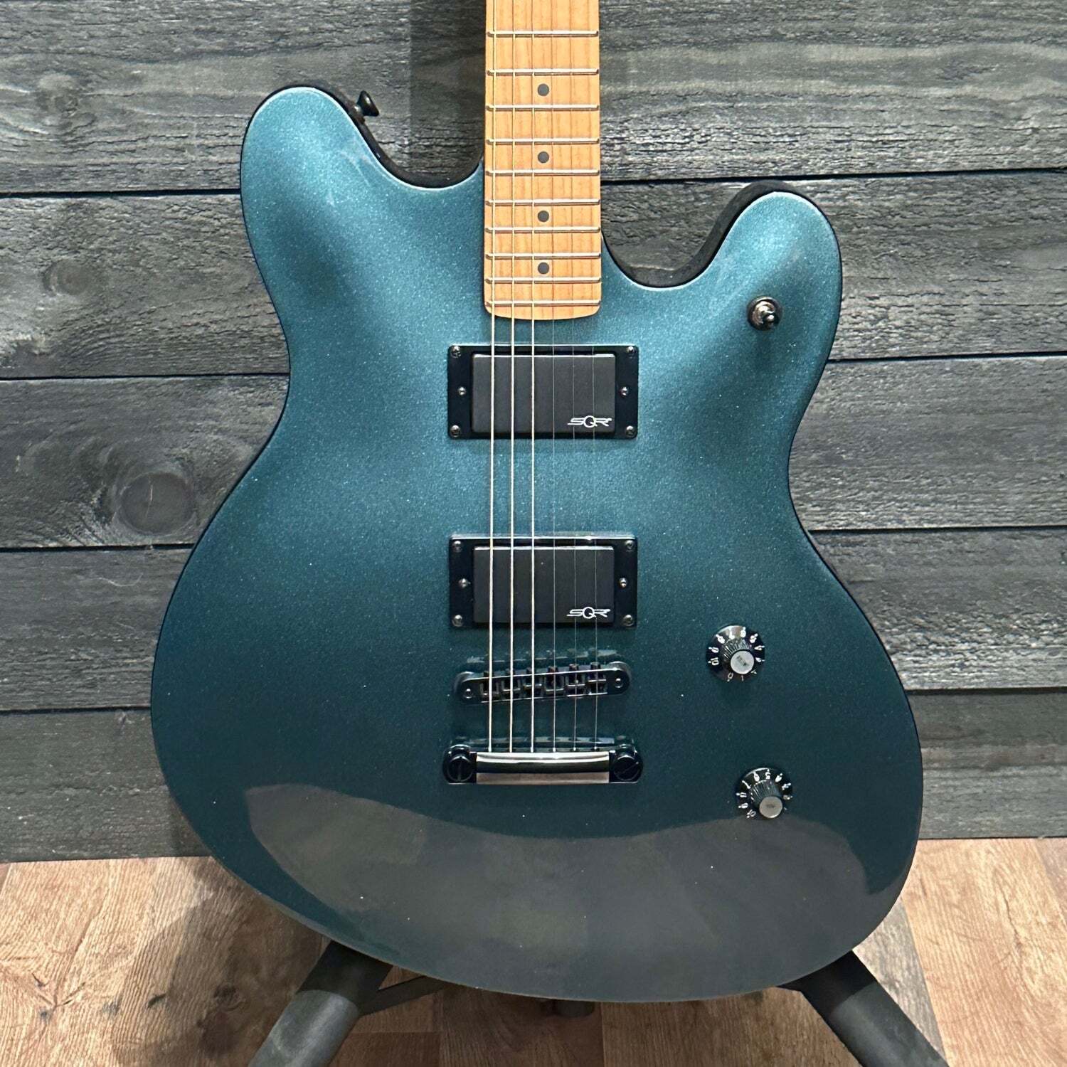 ギター Squier Contemporary Active Starcaster Squier Contemporary Active Starcaster – Guitar Gallery of