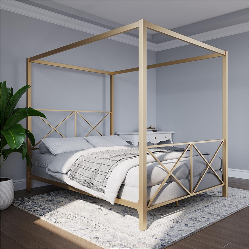 With Four Poster Design And Geometric Accented H