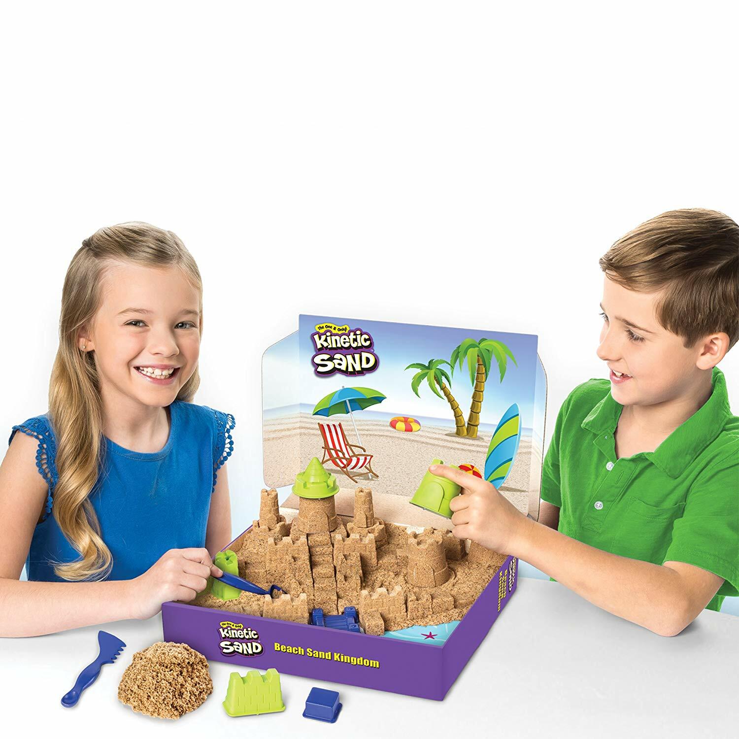 Kinetic Sand Beach Sand Kingdom Playset with 3lbs of Beach Sand (ages 3+)