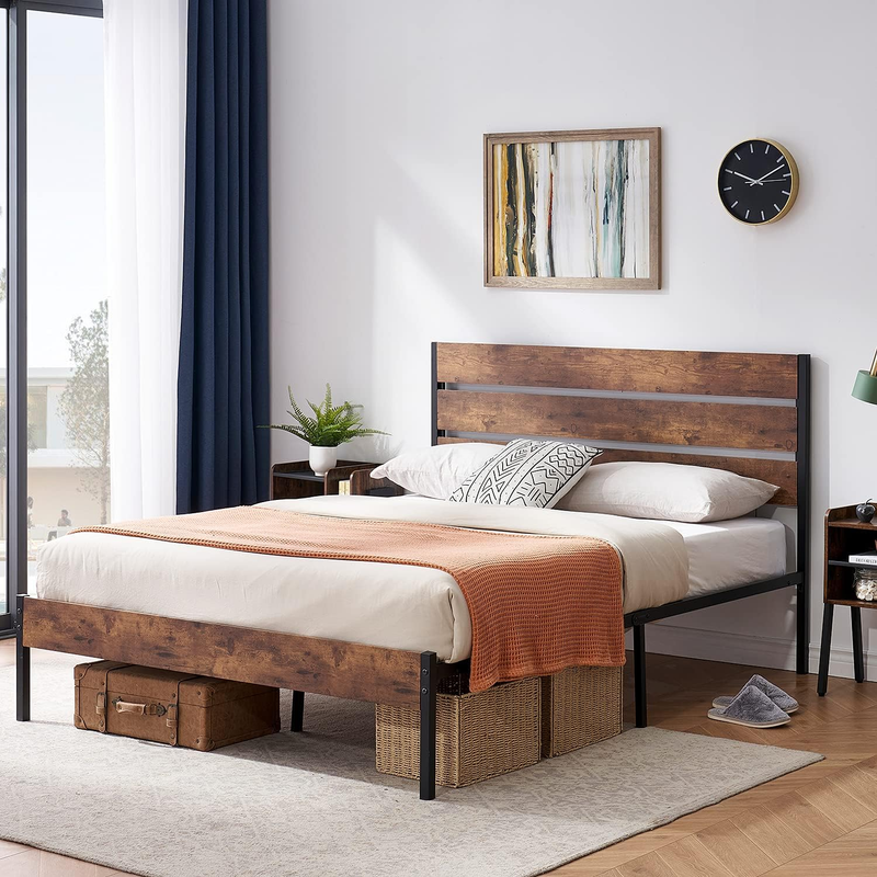 With Rustic Vintage Wood Headboard And Footboard, Mattr