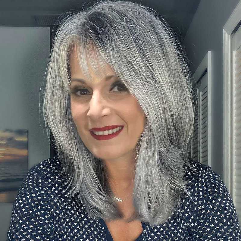 Silver Grey Wigs for White Women Layered Gray Wavy Wig Highl