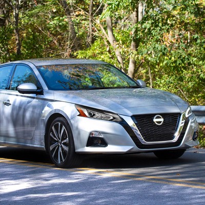 For 19-22 Nissan Altima OE Style Passenger Side LED Projector Headlight Chrome