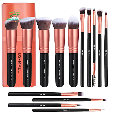 Set de brochas para maquillaje profesional.