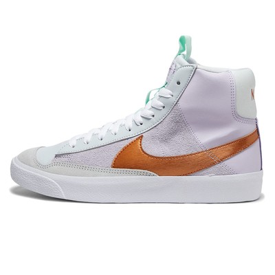 

Детская обувь унисекс Nike Kids Blazer Mid 77 SE D (Big Kid)