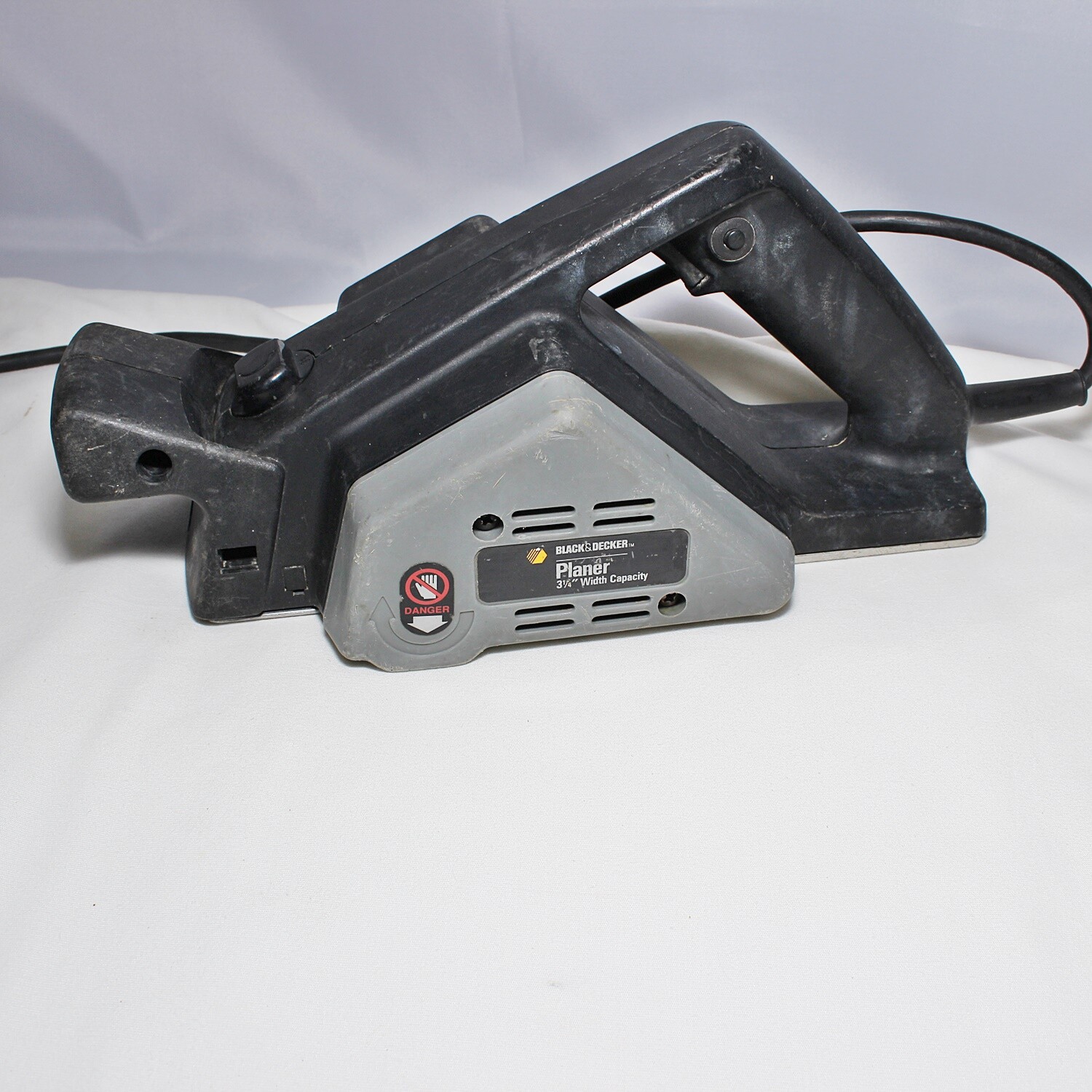 Купить Строгальные BLACK+DECKER Black & Decker 3 1/4" Electric Planer